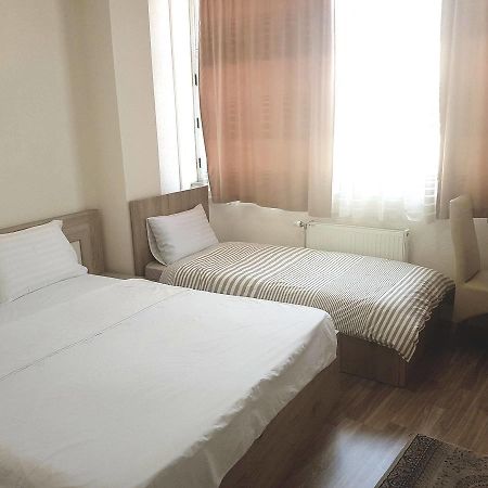 Bolero Hotel Ferizaj Buitenkant foto