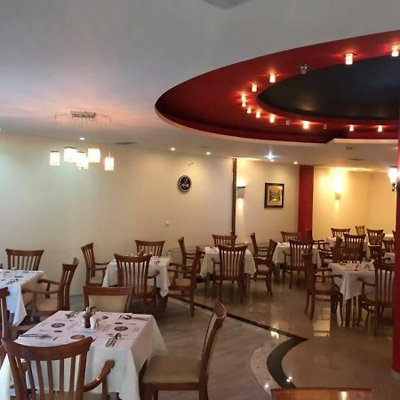 Bolero Hotel Ferizaj Buitenkant foto