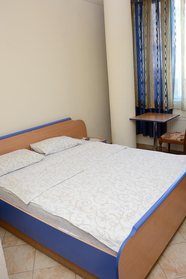 Bolero Hotel Ferizaj Buitenkant foto